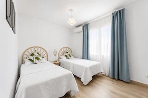 3 Schlafzimmer, Bügeleisen/Bügelbrett, Reisekinderbett, WLAN