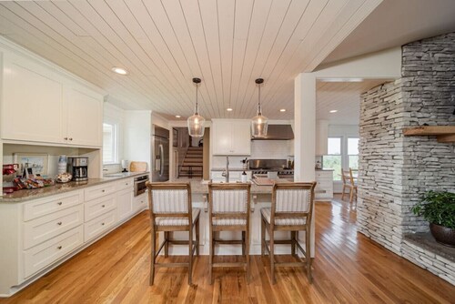 Moments Happen Here: 10 acres