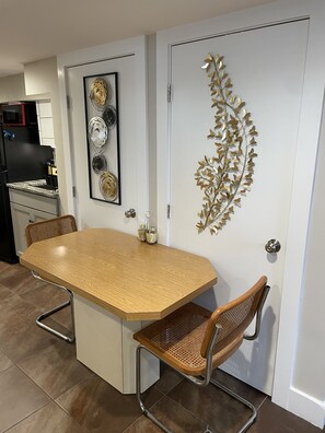 Dining - Cozy Studio/apartment (Stratford)