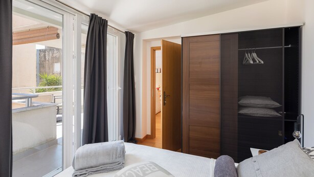 公寓 (Apartment1)