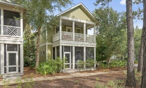 Exterior - 🏖 GOLF CART ☀ PRIVATE BEACH 9 POOLS  Luxurious WaterColor Cottage! (Santa Rosa Beach)