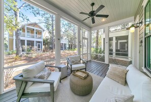 Smart TV - 🏖 GOLF CART ☀ PRIVATE BEACH 9 POOLS  Luxurious WaterColor Cottage! (Santa Rosa Beach)