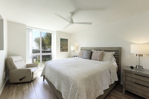1 bedroom, individually decorated, individually furnished, bed sheets -  Oceanside Beach Condos  (Oceanside)
