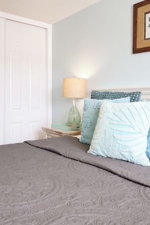 Condo, 1 Queen Bed with Sofa bed, Pool Access, Garden View (G122 ) | 1 bedroom, individually decorated, individually furnished