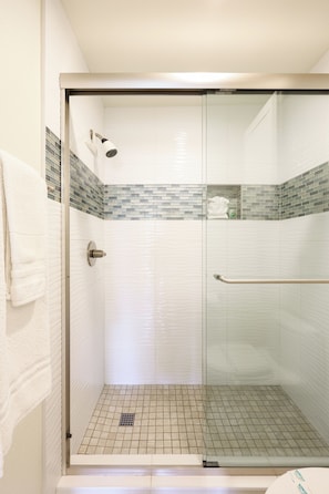 Condo, 1 King Bed with Sofa bed, Pool Access, Garden View (E108) | Bathroom -  Oceanside Beach Condos  (Oceanside)