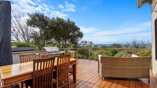 Outdoor dining - Surf View - WiFi Included (Inverloch)