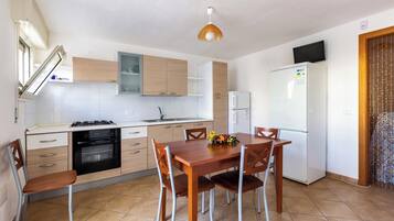 Réfrigérateur, plaque de cuisson