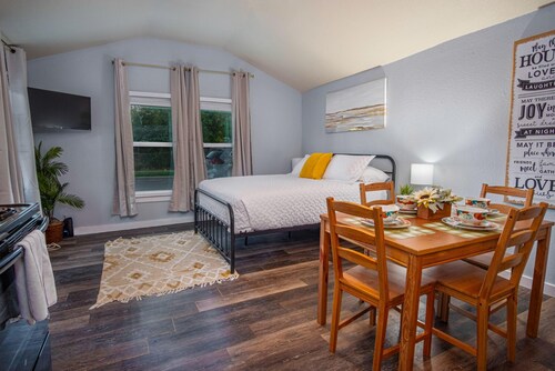 Downtown Accessible New 1br/1ba Cozy Studio