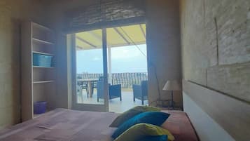 4 bedrooms, iron/ironing board, travel crib, free WiFi