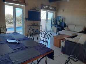 Smart TV - In-Nuffara Farmhouse Holiday Stays Gozo (Nadur)