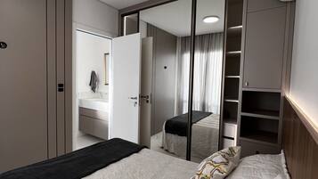 1 bedroom, desk, iron/ironing board, free WiFi