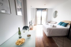 1 多间卧室、熨斗/熨衣板、免费 WiFi、床单