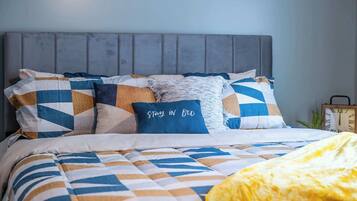 2 bedrooms, iron/ironing board, free WiFi, bed sheets