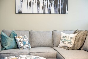 TV, offices - Stoney Oasis (Charleston)