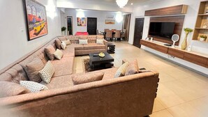 Unclassified image, 2 of 25, button - Impeccable 3bed Apartment in Victoria Island Lagos (Lagos)
