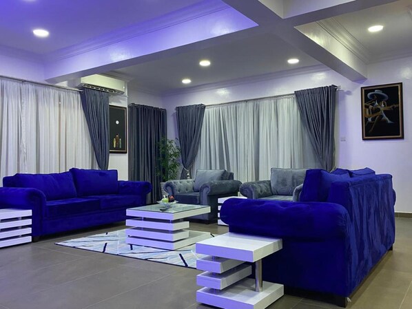 Apartment, Multiple Beds | Interior - Charming 5-bed Penthouse in Victoria Island, Lagos (Lagos)