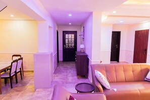 Living area - Captivating 3-bed Apartment in Lagos (Lekki)