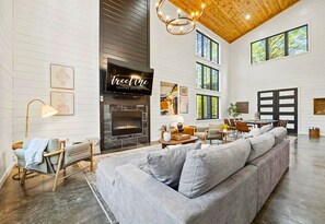 Interior - Ample 3-Level Cabin | Games | Fire Pit | Hot Tub (Broken Bow)