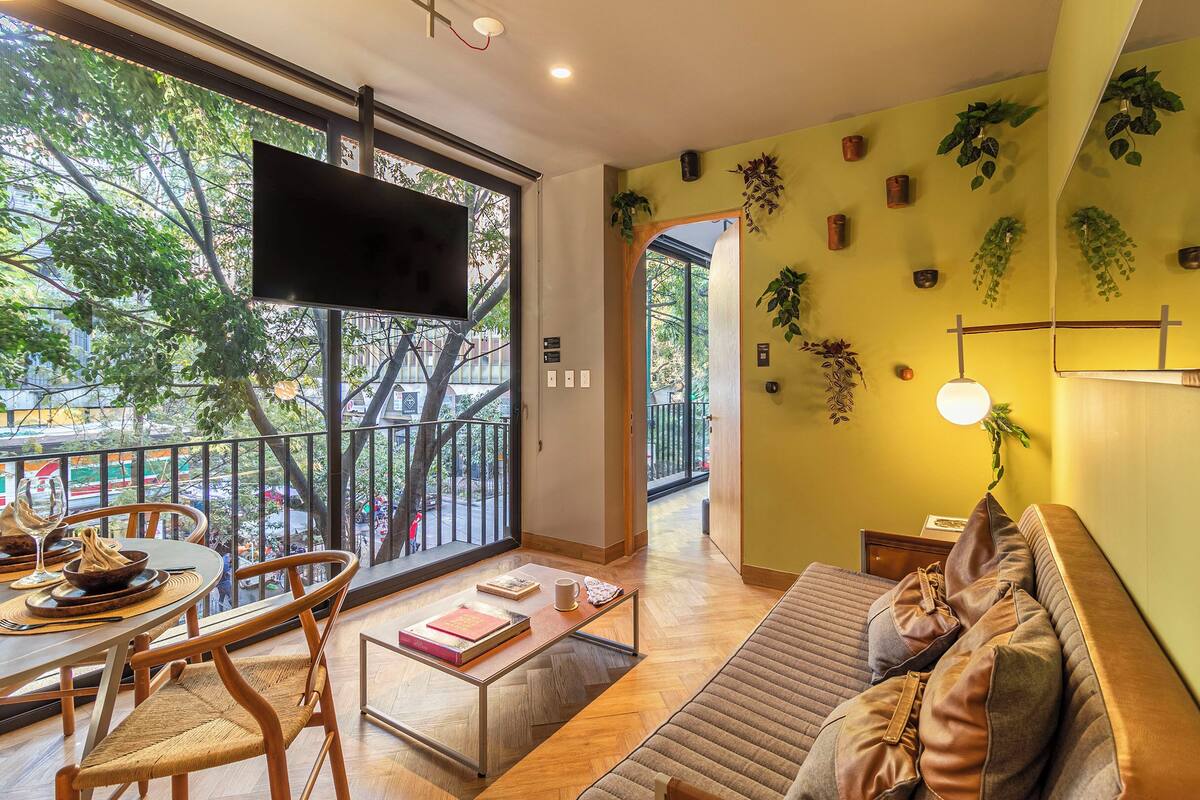 Superior Apartment, Balcony | 1 bedroom, hypo-allergenic bedding, down duvets, in-room safe