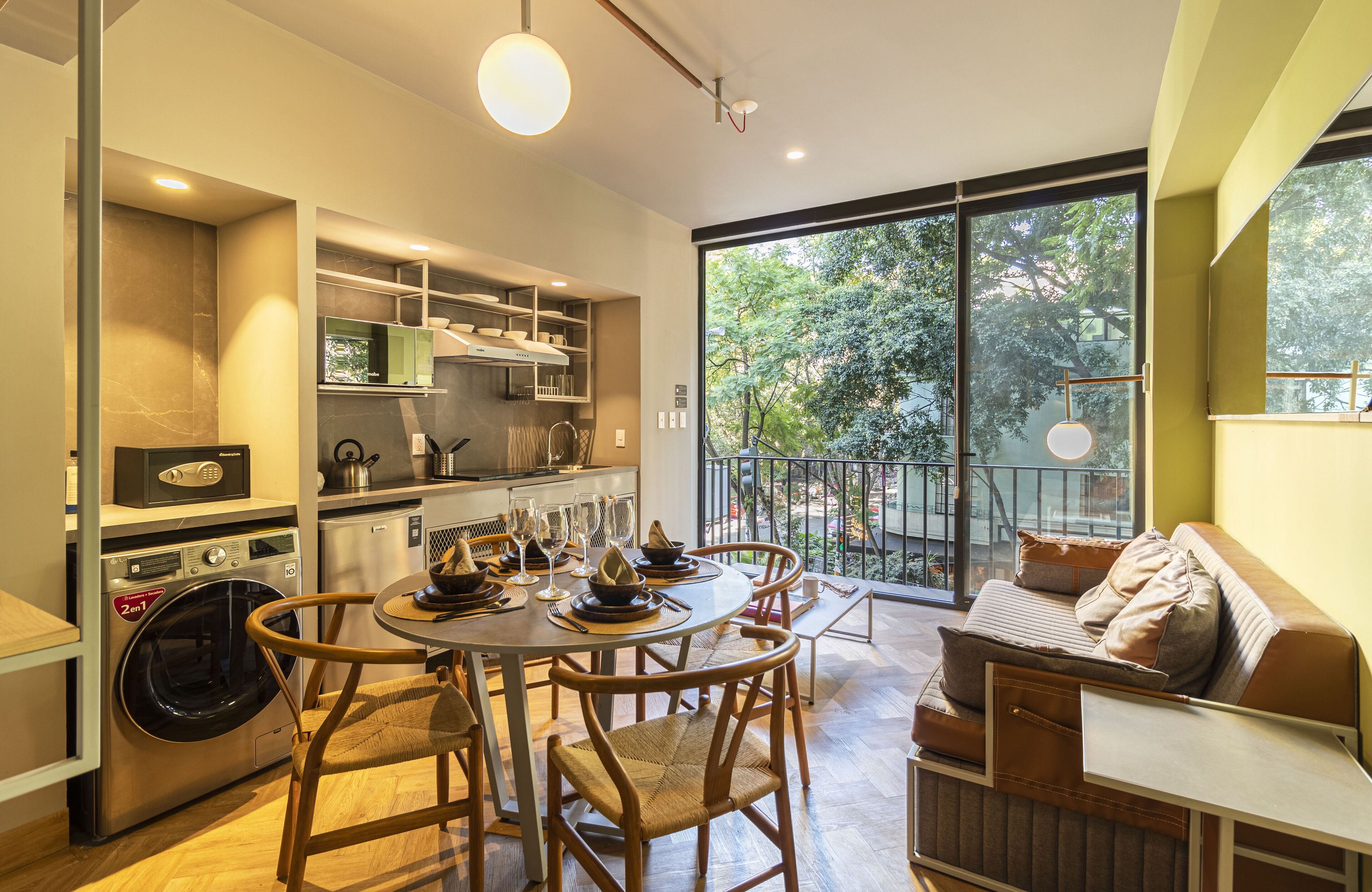 Apartamento, 1 quarto, sacada, vista para a cidade | Sala de jantar