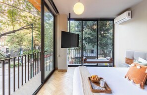 Superior Apartment, Balcony | View from room - Kukun Londres Juárez (Mexico City)