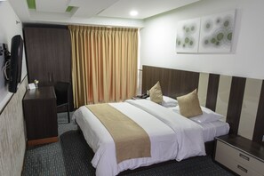 7 Schlafzimmer, Bügeleisen/Bügelbrett, WLAN, Bettwäsche