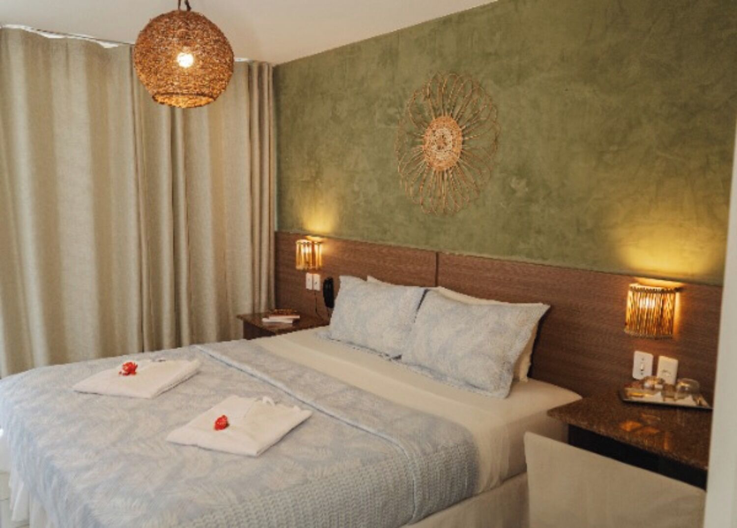 Premium Double Room, Sea View | Minibar, in-room safe, free WiFi, bed sheets