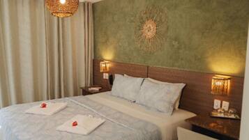 Premium Double Room, Sea View | Minibar, in-room safe, free WiFi, bed sheets