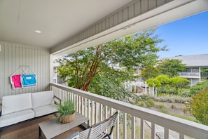 Condo, 1 habitación, vista al resort | Balcón