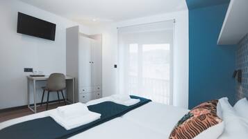 ํจ๋ฐ๋ฆฌ ์ฟผ๋๋ฃธ | ์ด์งํธ์ฐ ๋ฉด ์ํธ, ๊ณ ๊ธ ์นจ๊ตฌ, ๊ฐ๊ฐ ๋ค๋ฅธ ์คํ์ผ์ ์ธํ
๋ฆฌ์ด, ์ฑ
์