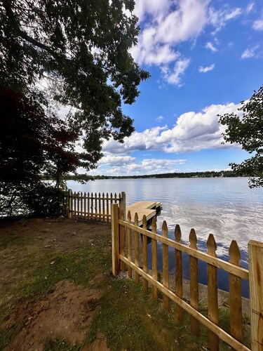 Renovated Water front home near the highway. Access to Lake&beach available