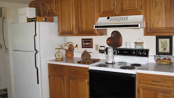 Omega Special Sundays Thursdays 5 night's stay | Shared kitchen facilities