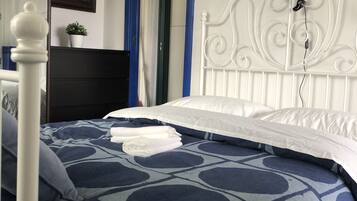 1 camera, culla da viaggio, Wi-Fi gratuito, lenzuola