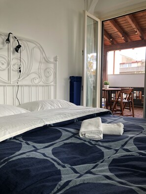 1 Schlafzimmer, Reisekinderbett, kostenloses WLAN, Bettwäsche