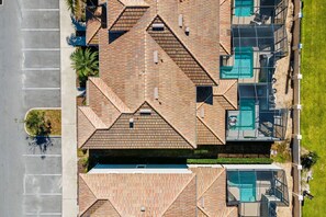 Exterior - Embark on a Magical Family Getaway:Themed bd, PV Pool, PS5, Air Hockey, Resort (Kissimmee)