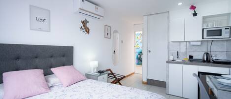 1 bedroom, desk, iron/ironing board, free WiFi