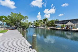 Property grounds - Dockside Daydream: Where ocean breezes meet unforgettable Keys adventures (Islamorada)