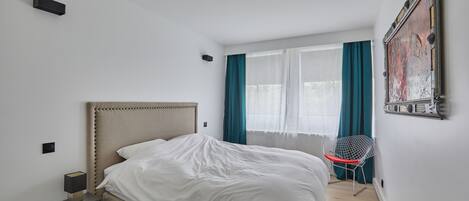 2 makuuhuonetta, silitysrauta/-lauta, Wi-Fi, vuodevaatteet