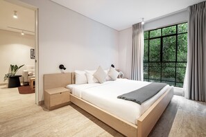 Down duvets, in-room safe, individually decorated - Nido Condesa (Mexico City)