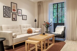 豪華公寓 | 起居區 | 40-吋智慧型電視、有線頻道、Netflix、串流服務