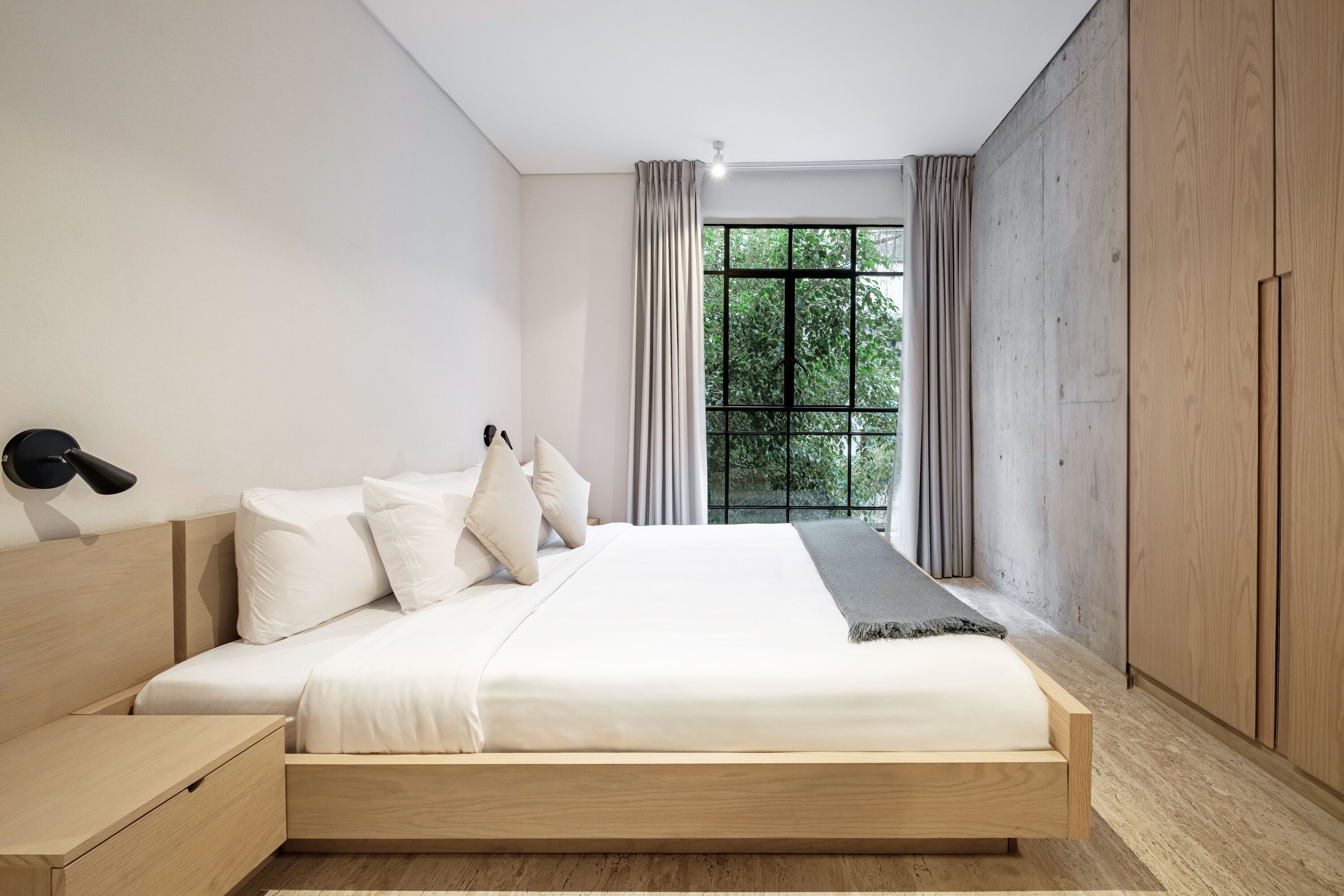 Appartamento Deluxe | Copriletto in piuma, una cassaforte in camera, con stile personalizzato