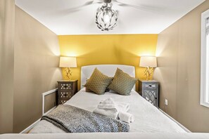 4 bedrooms, desk, iron/ironing board, travel cot