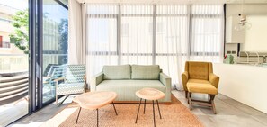 Apartment (2 Bedrooms) | Living area