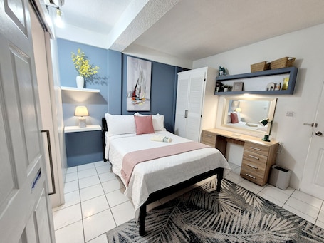 Tabla de planchar con plancha y wifi gratis . Silver View Apartments