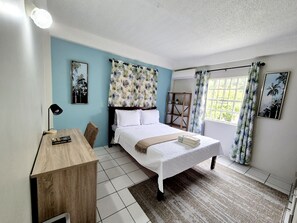 Deluxe Apartment, 2 Bedrooms | Iron/ironing board, free WiFi - Silver View Apartments (St. George's)