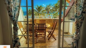 Unclassified image, 4 of 44, button - Ti Kaz Funky Host T3 prémium vue mer GD (Sainte-Anne)