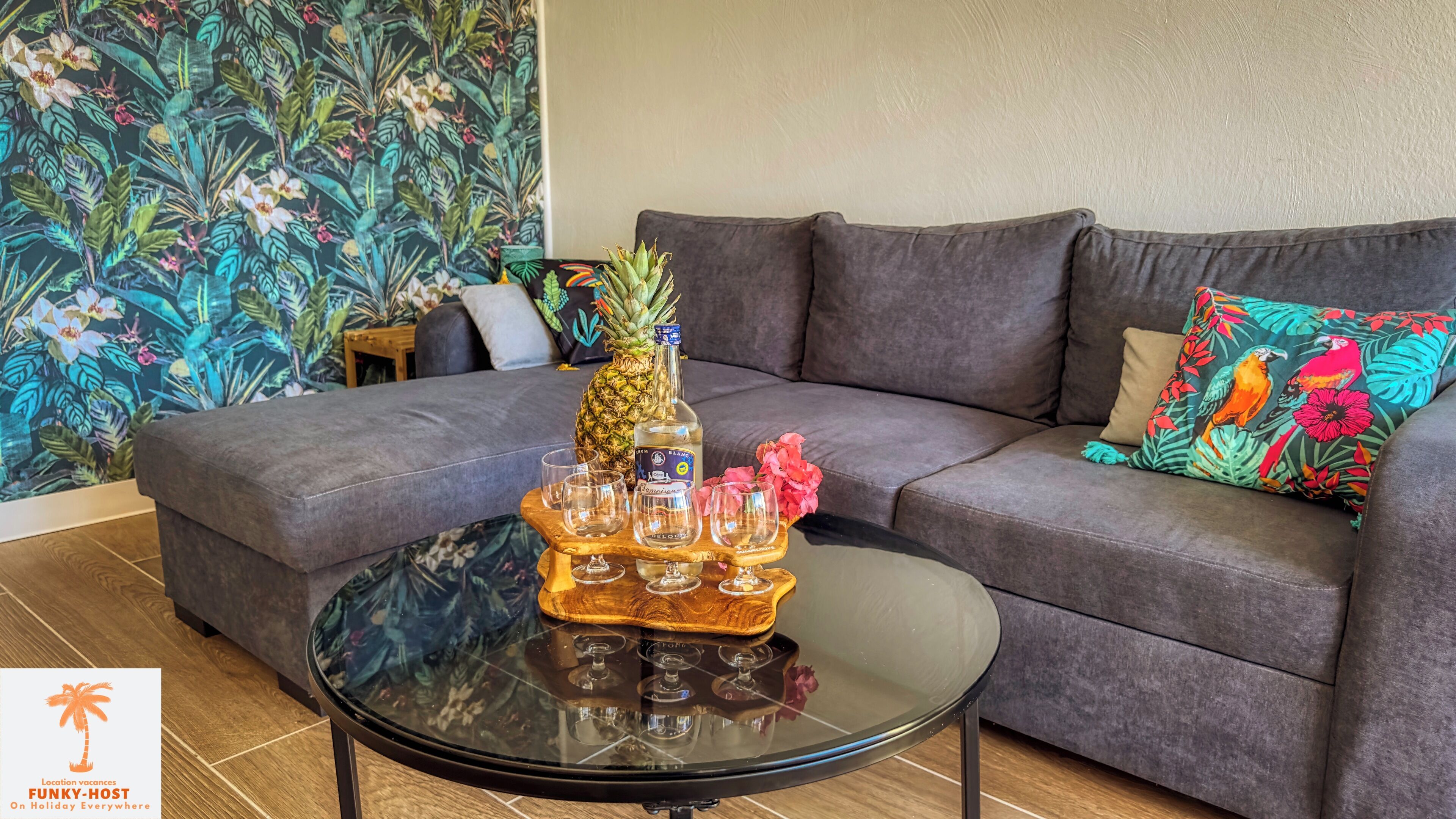 Superior Penthouse, 2 Bedrooms, Terrace, Sea View | Living area
