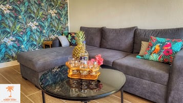 Superior Penthouse, 2 Bedrooms, Terrace, Sea View | Living area