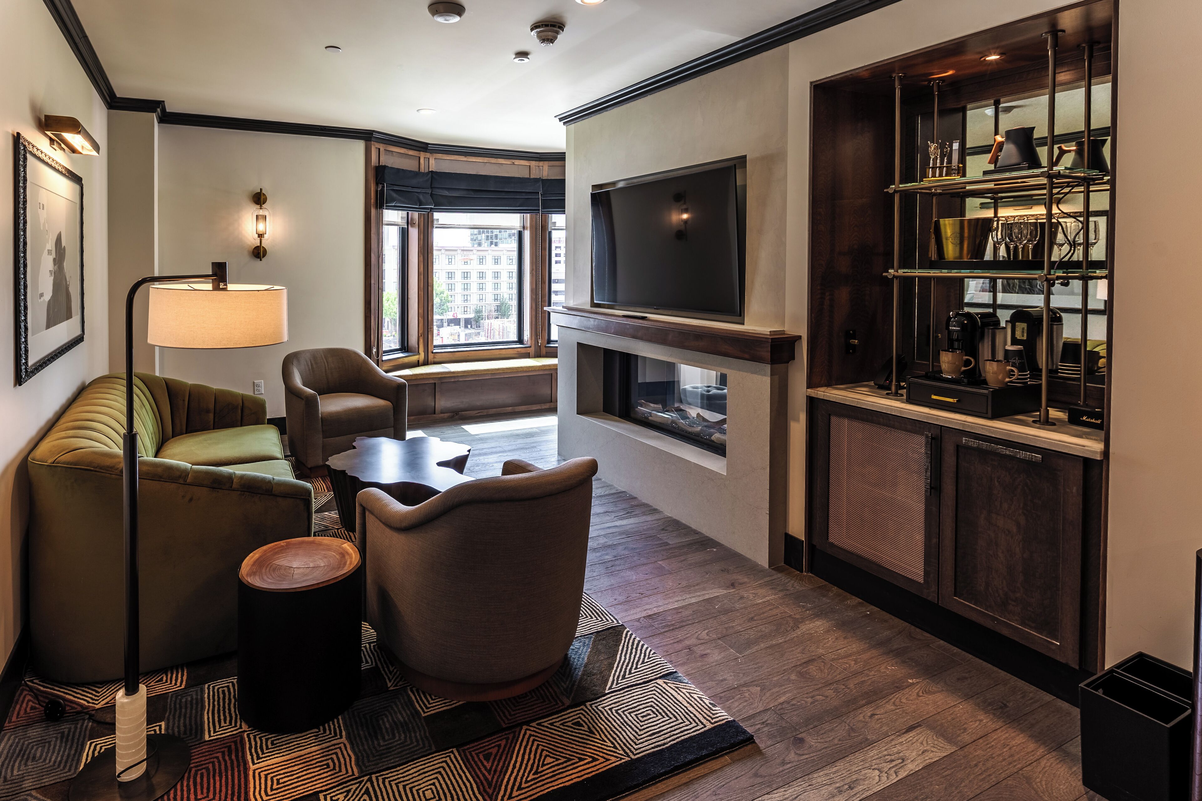 Timeless Terrace Suite | 高档床上用品、羽绒被、加厚床垫、迷你吧