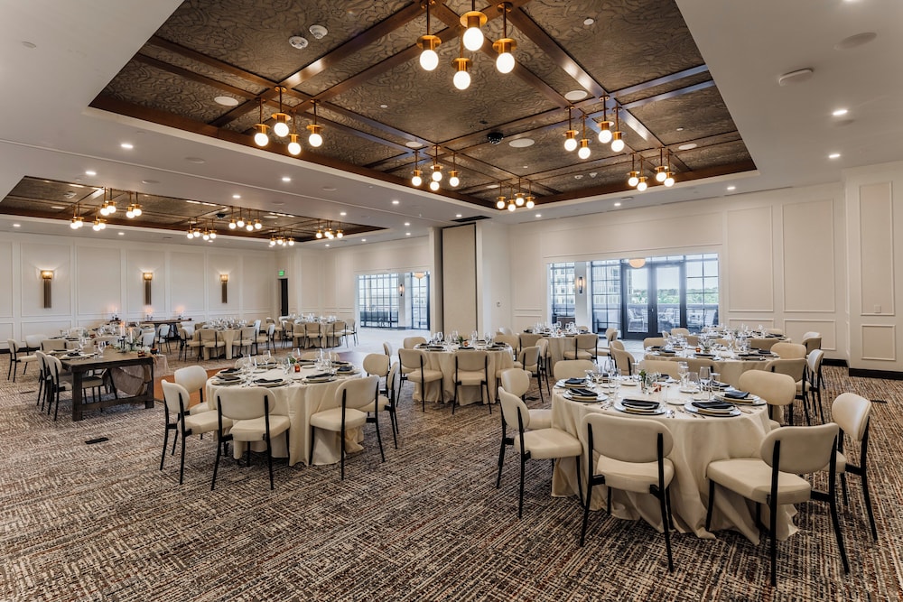 Hotel Renegade by null